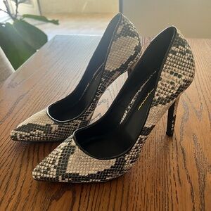 Women’s snakeskin heels size 8